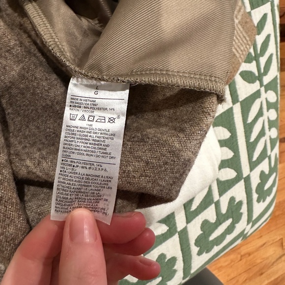 Banana Republic Heavy Flannel Shacket - Picture 8 of 8
